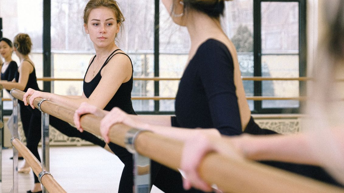 Barre vs reformer pilates: what is the difference?